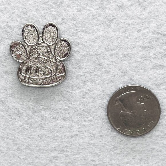 🔮 5/$25 Disney The Lion‎ King Pumbaa Paw Chaser Pin - Picture 2 of 2